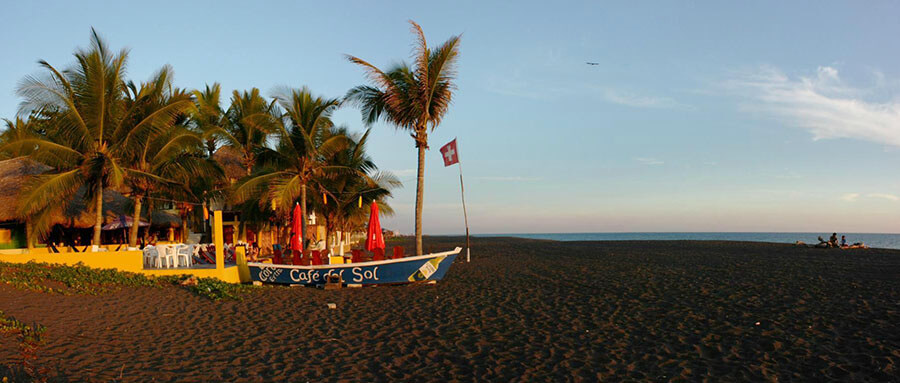 playa monterrico